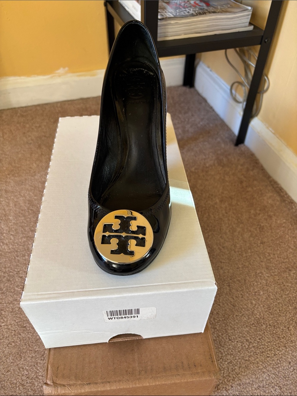 Tory Burch Black Patent Leather Pump with Gold Logo Medallion